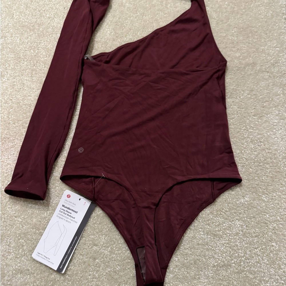 Lululemon bodysuit Wundermost Nulu long sleeve cut out One-Shoulder